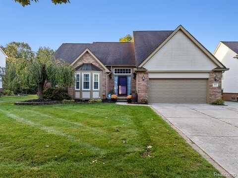 2835 Pheasant Run East Drive, Wixom, MI 48393