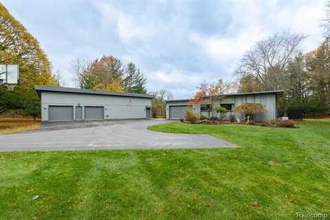 451 MARKWOOD Drive, Oxford, MI 48370