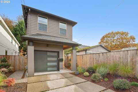 8450 N SEWARD AVE, Portland, OR 97217