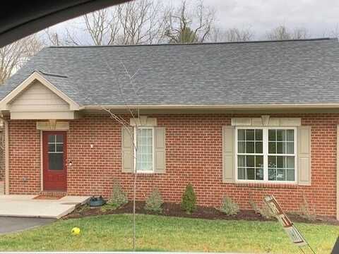 5204 Lakeland DR, Roanoke, VA 24018