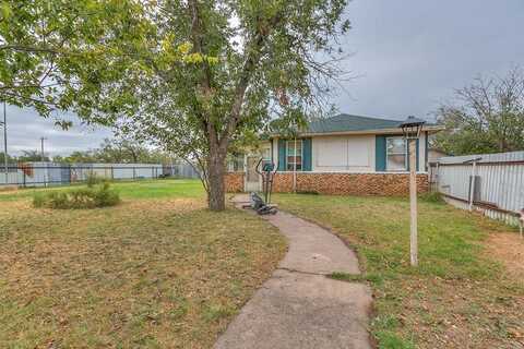 1209 15th St, Ballinger, TX 76821