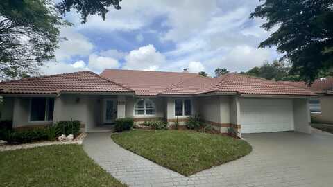 22758 Pinewood Court, Boca Raton, FL 33433