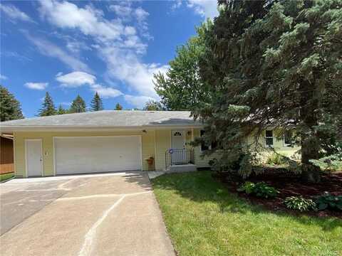 681 Inca Lane, New Brighton, MN 55112