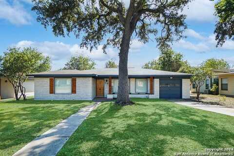 56 Ewing Pl, San Antonio, TX 78201