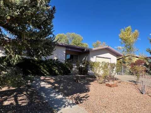 105 La Placita Circle, Santa Fe, NM 87505