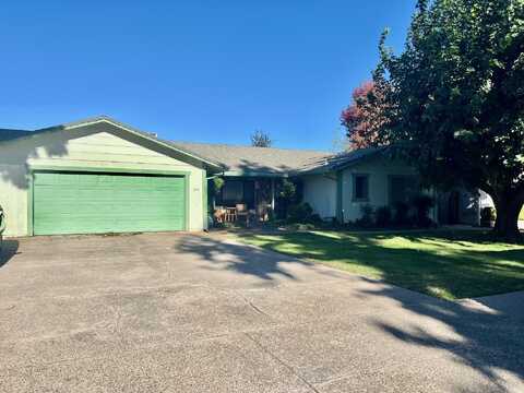 380 Rivella Vista Drive, Redding, CA 96001