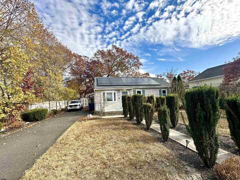 8 Camac Ave, Mays Landing, NJ 08330