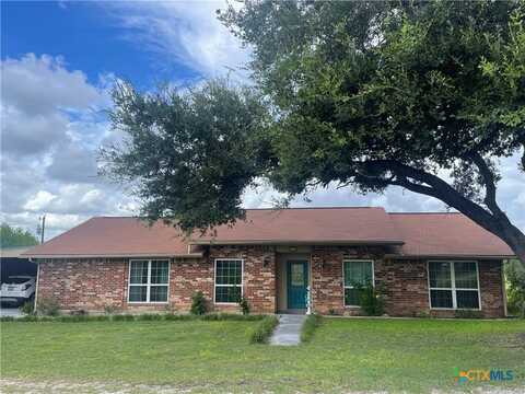 21 Club Drive, Victoria, TX 77905