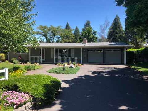 2095 Fairlane Drive, Medford, OR 97501