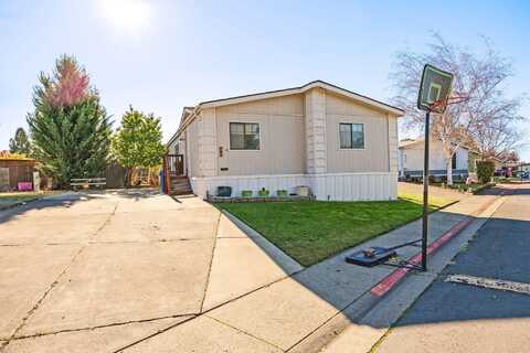 3600 Avenue G, White City, OR 97503