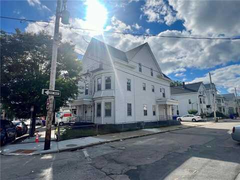 686 Broadway, Pawtucket, RI 02860