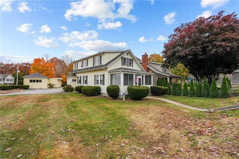 83 FARNUM Pike, Smithfield, RI 02917