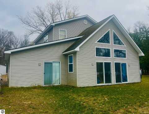 1415 Paczesny Place, Central Lake, MI 49622