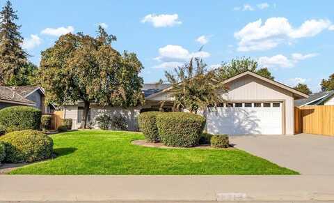 1812 W Wren Drive, Visalia, CA 93291