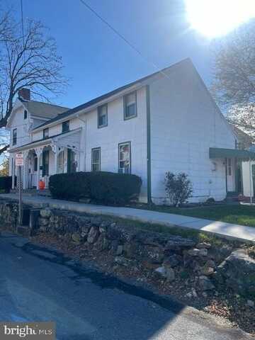 203 CARLISLE STREET, GREENCASTLE, PA 17225