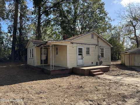 823 Jackson Street, Laurinburg, NC 28352