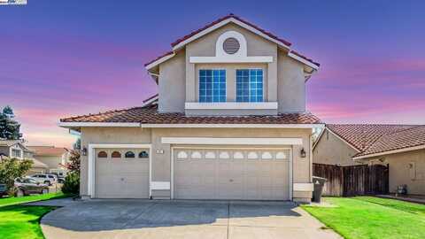 801 Owl Circle, Vacaville, CA 95687