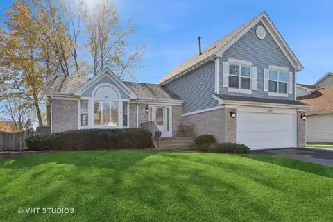 1152 Winding Glen Drive, Carol Stream, IL 60188