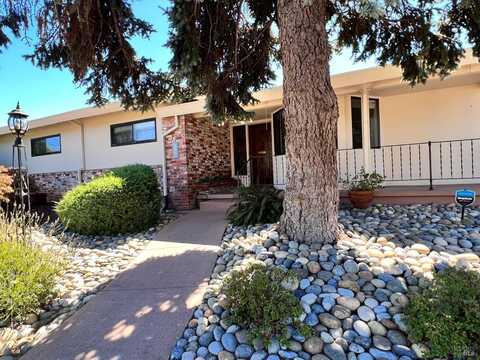 3030 Hermit Way, Santa Rosa, CA 95405