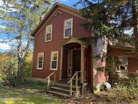 494 River Rd, Deerfield, MA 01342