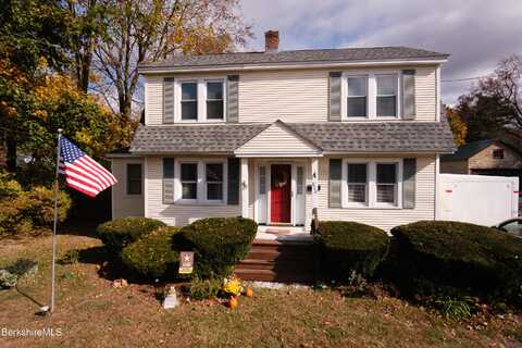 800 Simonds Rd, Williamstown, MA 01267