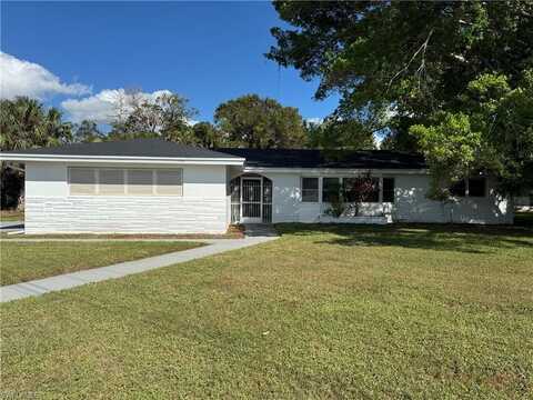 1668 White Plains, NORTH FORT MYERS, FL 33903