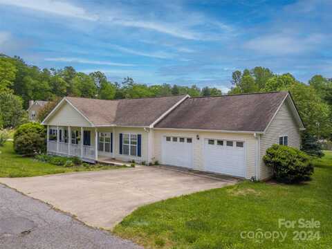 441 Cedarview Lane, Saluda, NC 28773