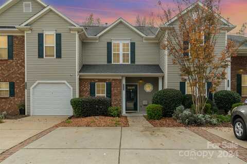 9013 Cinnabay Drive, Charlotte, NC 28216