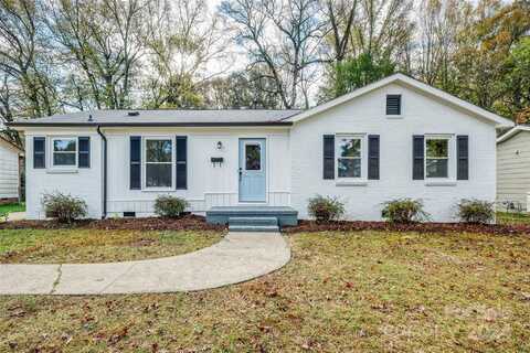 3728 Woodleaf Road, Charlotte, NC 28205