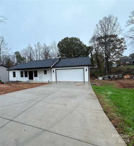 914 30th avenue Drive NW, Hickory, NC 28601