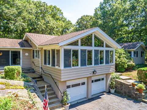 198 Woodchuck Road, Stamford, CT 06903