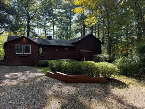 32 Beeholm Road, Redding, CT 06896