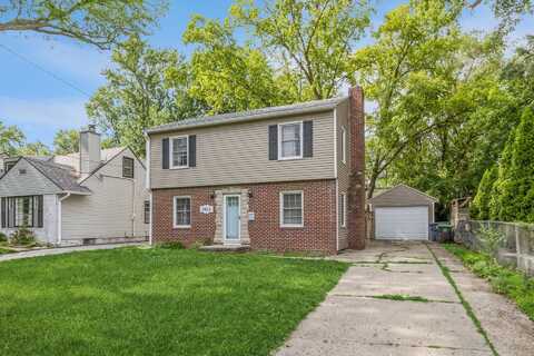 3815 Clinton Avenue, Des Moines, IA 50310