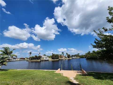 2155 SE 20th Place, Cape Coral, FL 33990