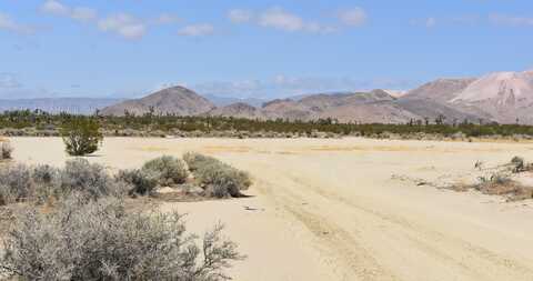 Clark St & N/O Champagne Ave, Mojave, CA 93501