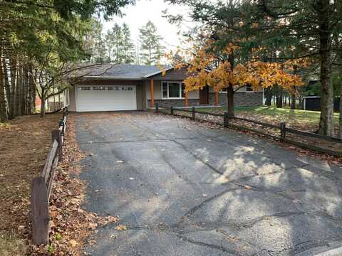 111 SUNSET DR, Antigo, WI 54409