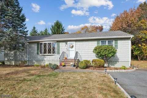 7 Oak Dr, Randolph, NJ 07869