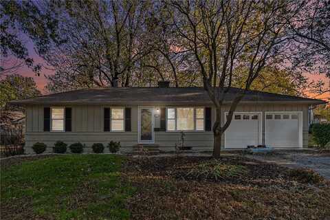 8401 Kentucky Avenue, Raytown, MO 64138