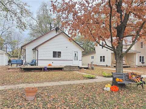 308 W 3rd Avenue, Garnett, KS 66032