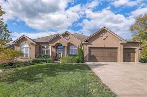 106 S Westglen Drive, Raymore, MO 64083