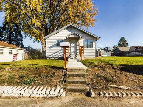 517 12th St, Clarkston, WA 99403