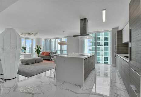 330 Sunny Isles Blvd, Sunny Isles Beach, FL 33160