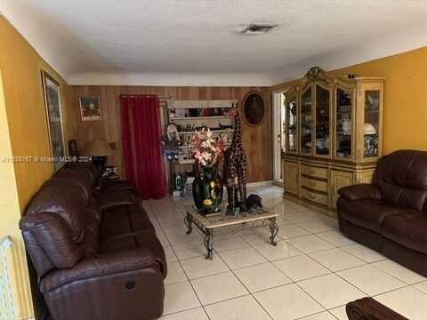 4325 NW 27th St, Lauderhill, FL 33313