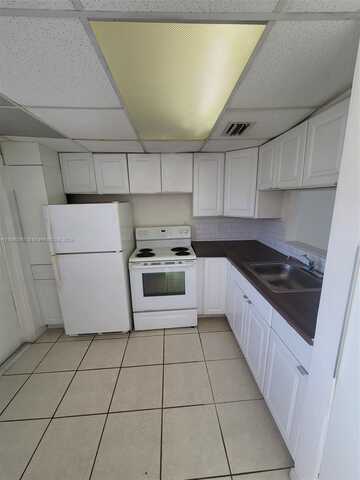 2950 NE 201st Ter, Aventura, FL 33180