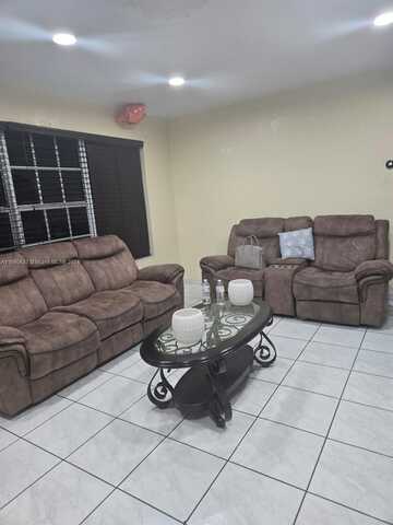 2630 Acapulco Dr, Miramar, FL 33023