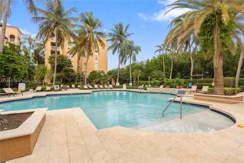 19601 E Country Club Dr, Aventura, FL 33180