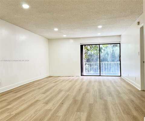 430 Commodore Dr, Plantation, FL 33325