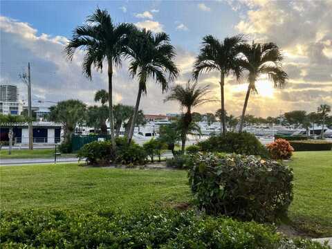 907 Marina Dr, North Palm Beach, FL 33408