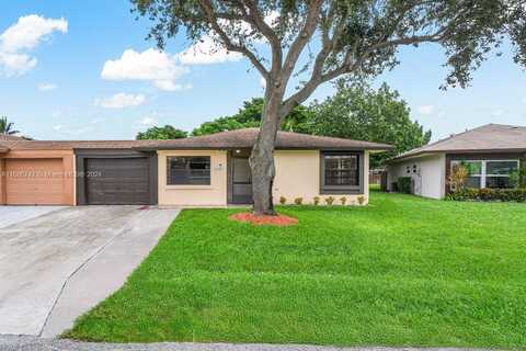 5257 Robbie Ct, West Palm Beach, FL 33415