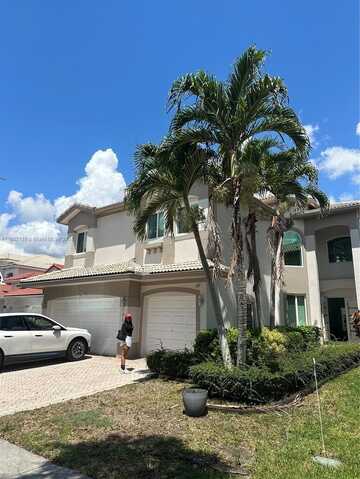 7060 NW 107th Pl, Doral, FL 33178